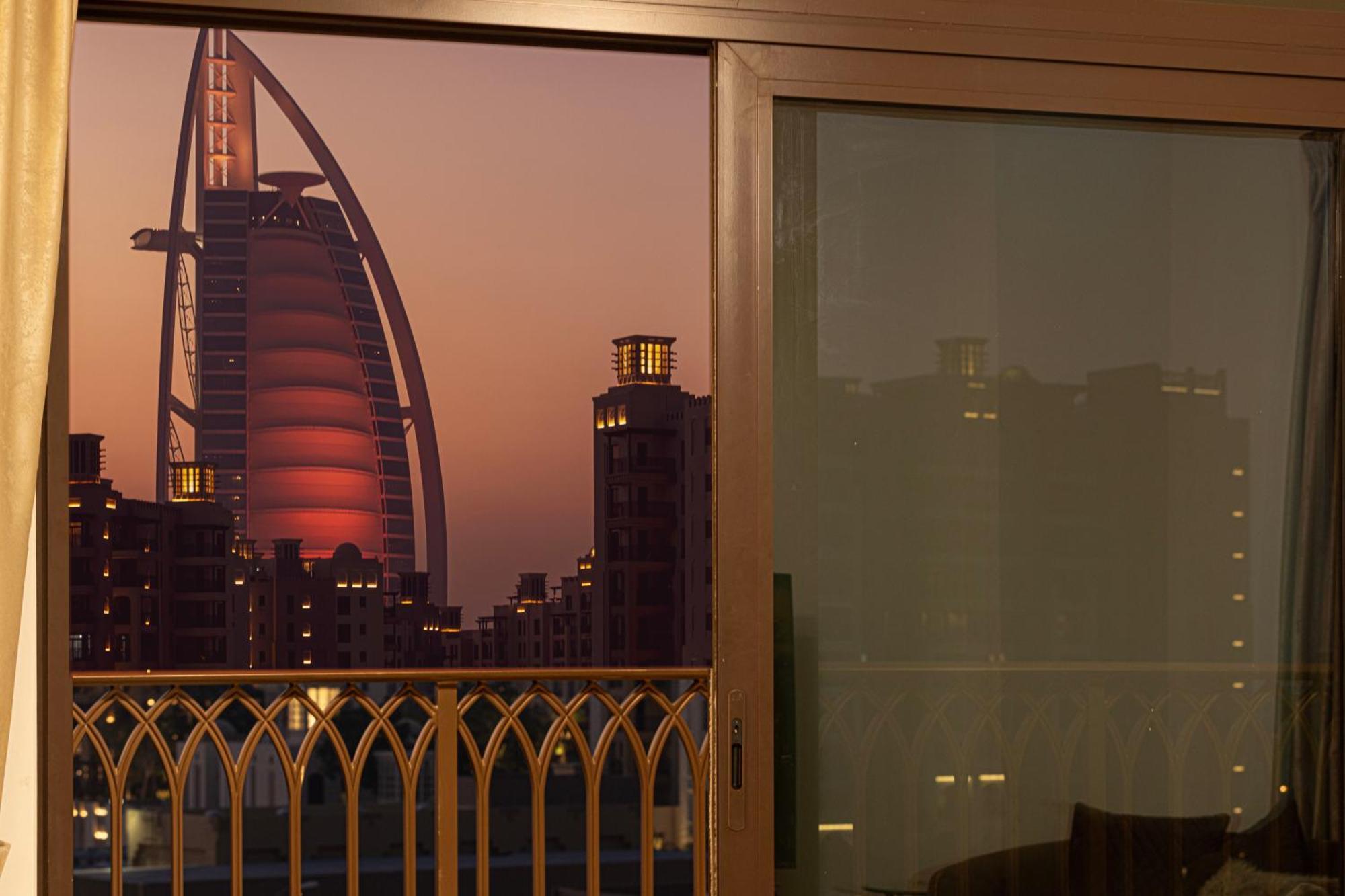 Spectacular 2br Full Burjalarab View Apartment